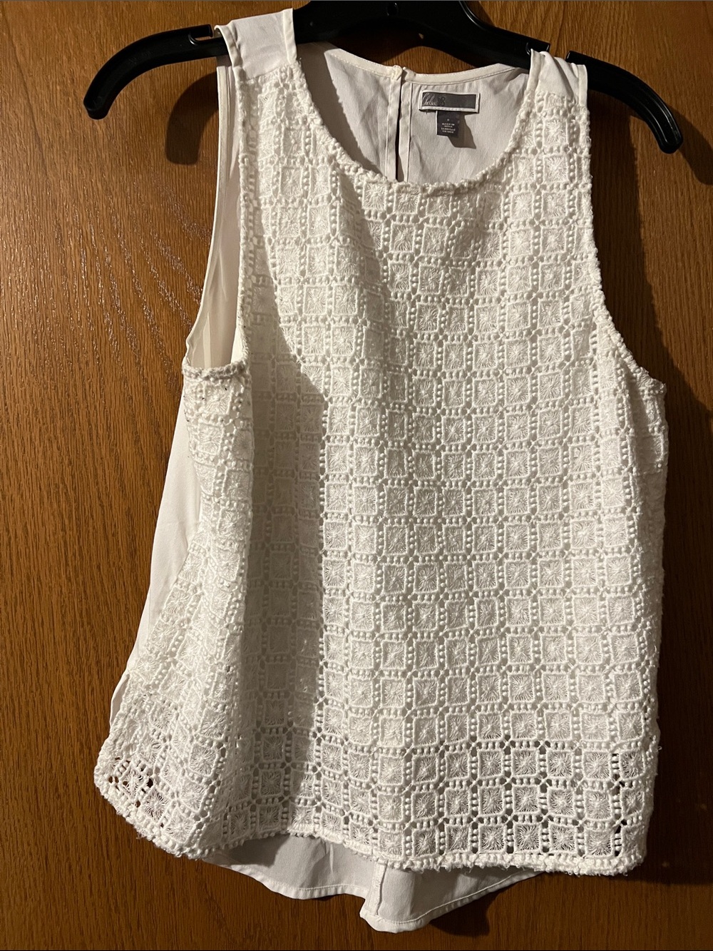 Chelsea28 White Crochet Overlay Sleeveless Camisole